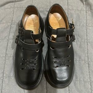 Black 2 buckle women’s shoe